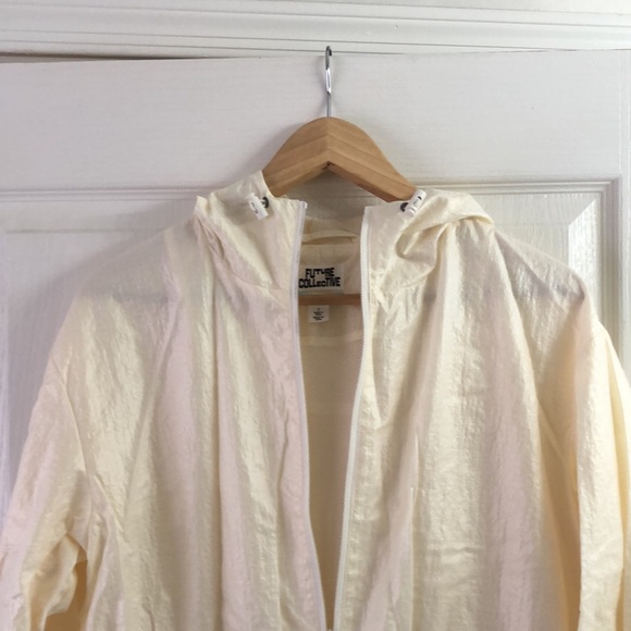 Future Collective By Gabriella -Johnson White/Ivory  Windbreaker Cute Long Sz SM - Picture 2 of 16